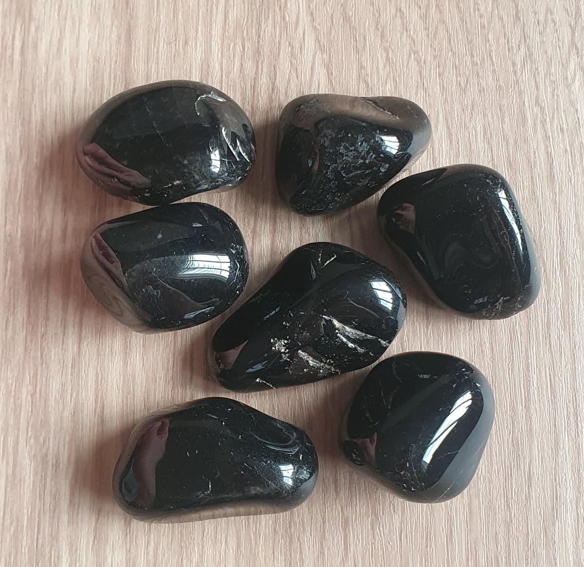 Black Onyx Large Tumble Stone