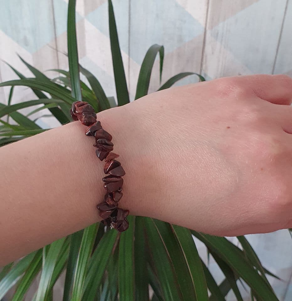 "Red Tiger's Eye Chip Bracelet"