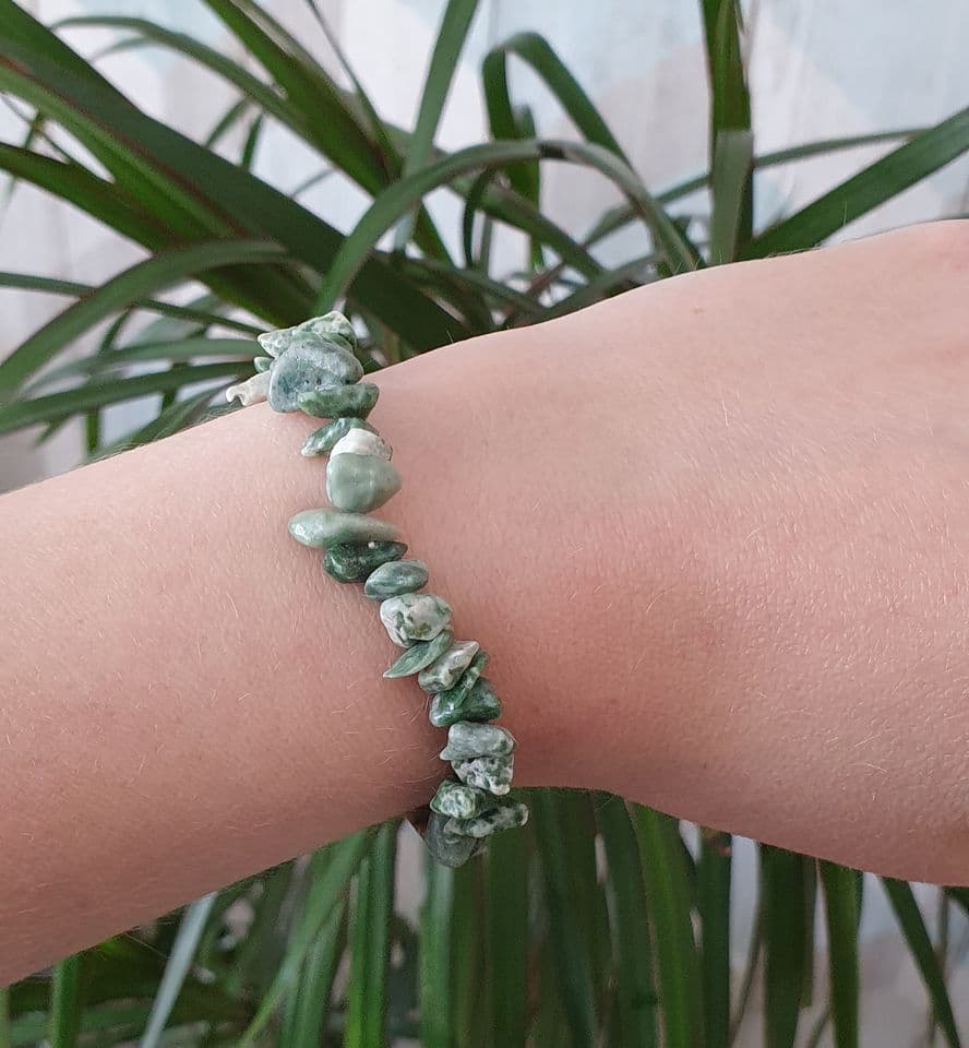 Snake Dragon Jade Chip Bracelet