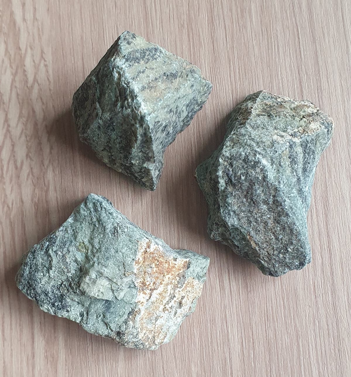 "Green Quartzite Rough XXL"