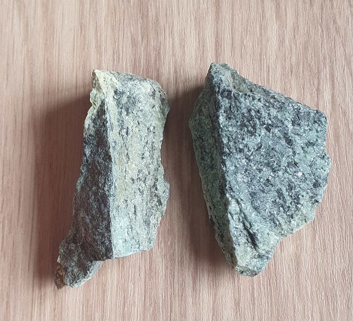 Green Quartzite Rough Large