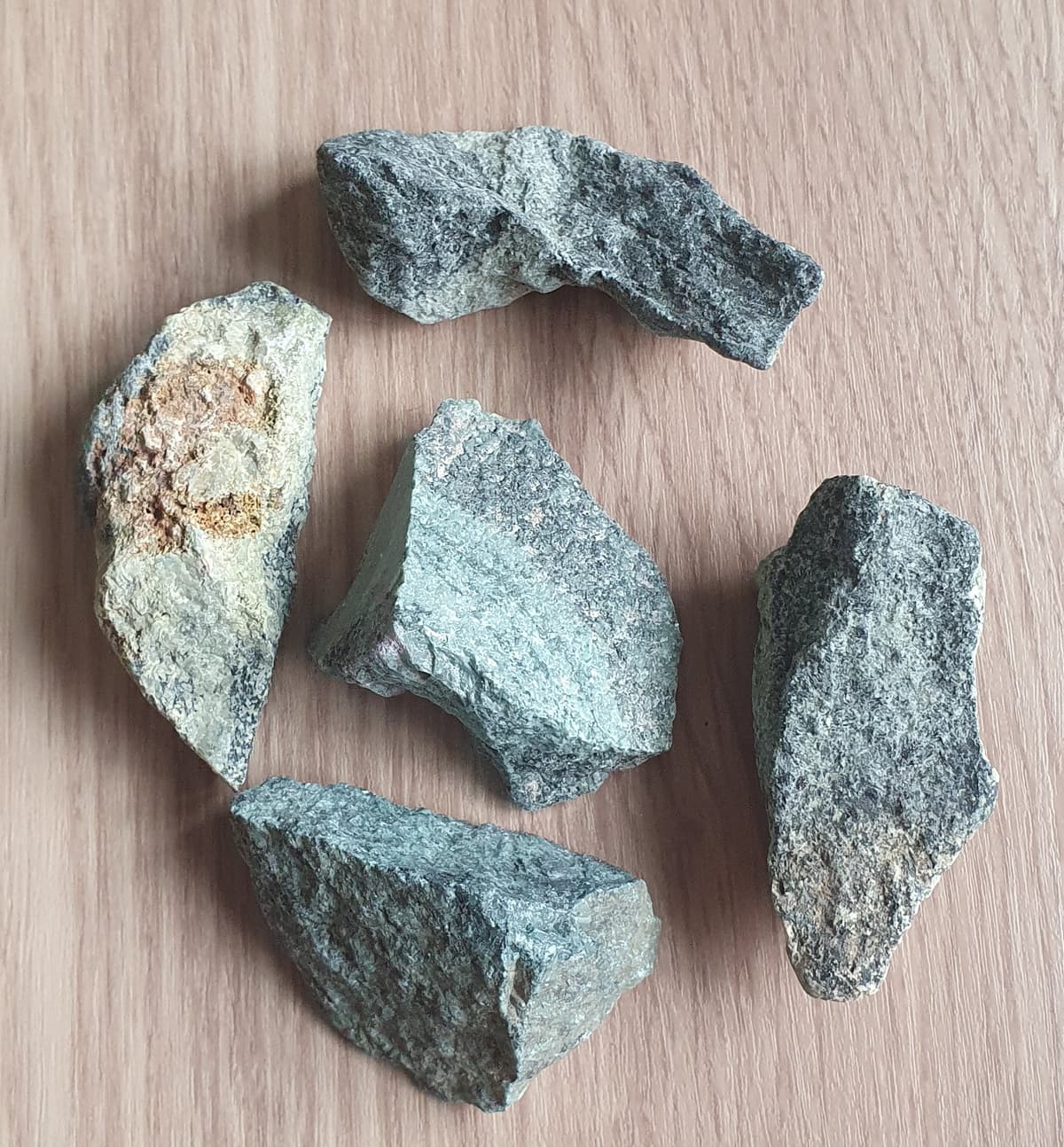 Green Quartzite Rough XL
